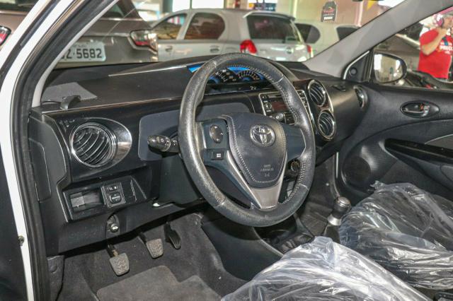 Toyota Etios Cross - Foto 11