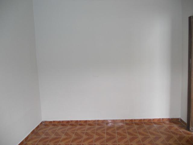 Alugo ótima casa para locação residencial no centro de Nova Iguaçu- RJ - Foto 9