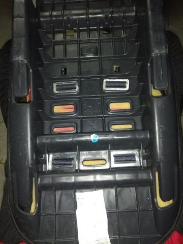 Vendo cadeira de bebê pra carro - Foto 4