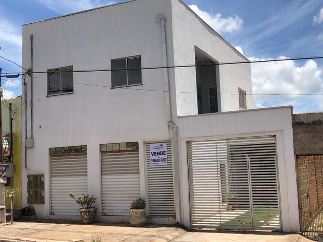Excelente ponto comercial com Residência