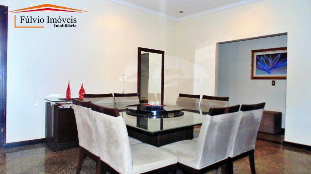 Exuberante casa térrea de alto padrão, com fino acabamento, toda na laje e porcelanato, na - Foto 12
