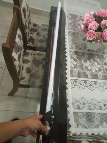 DARTH VADER FORCE FX LIGHTSABER COLLECTIBLE - Foto 3