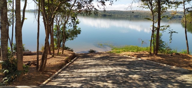 VENDO LOTE CONDOMÍNIO PORTO DO LAGO CORUMBÁ 4 - Foto 2