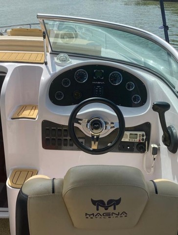 Compre sua lancha parcelada