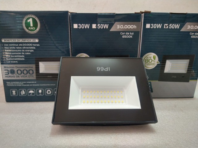 Refletor de led 50w Bivolt o IP 66 luz branca - iluminação (Oferto Black Friday - R$42,00) - Foto 2