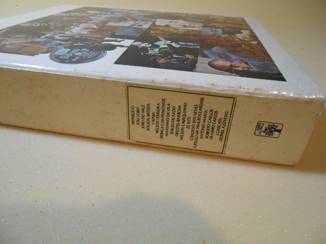 Box- Nova História da MPB- 15 Lps de vinil c/ Fascículos