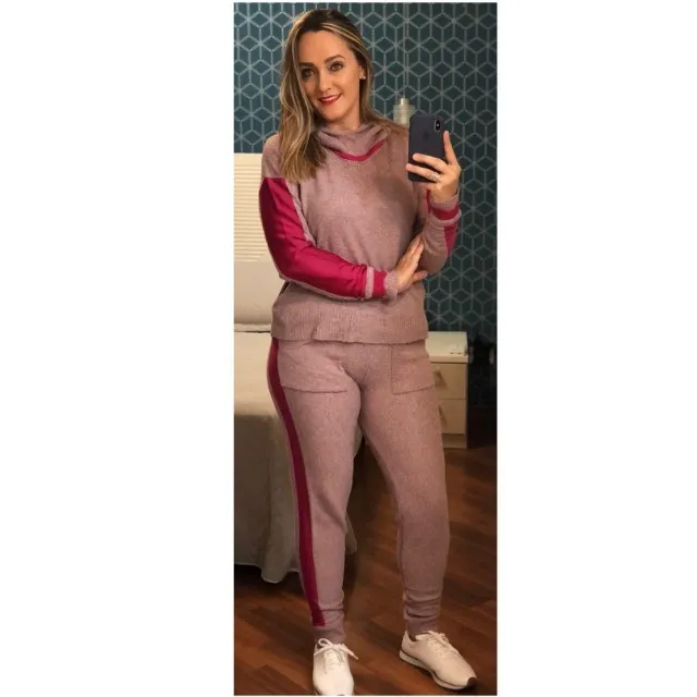 Conjunto feminino tricot capuz