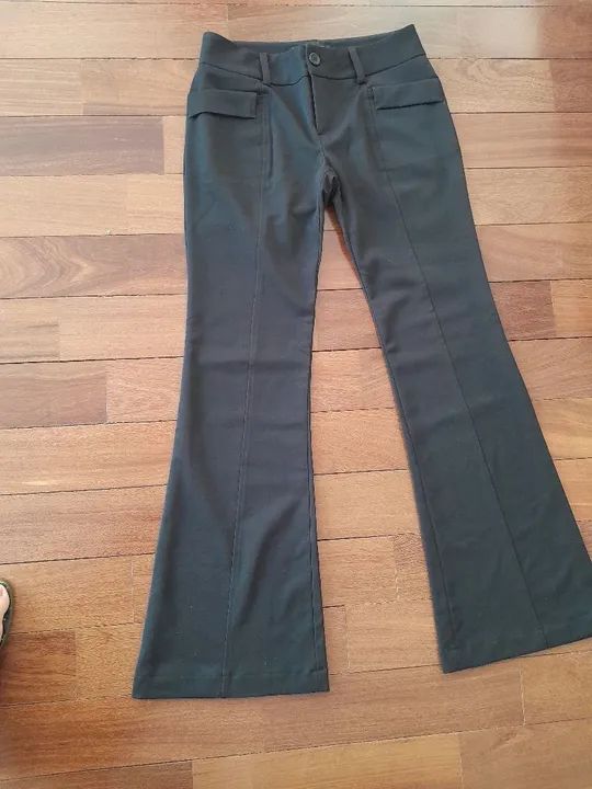 Calça da marca COSTUME 