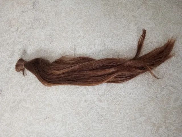 Pedaço de cabelo virgem 32 cm 