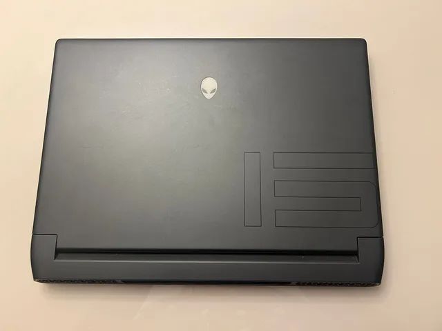 Alienware M15 R7 - Foto 4