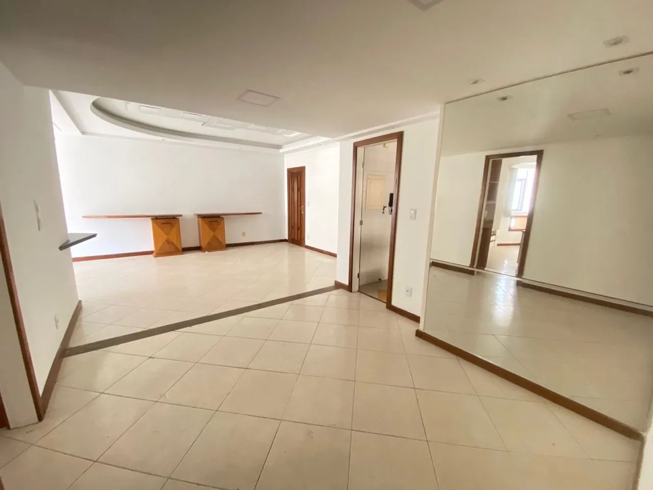 Prédio frente mar - 4 quartos amplo - 3 vagas  - Foto 15