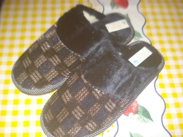 Chinelo Fechado de Veludo   R$20,00   - Foto 3