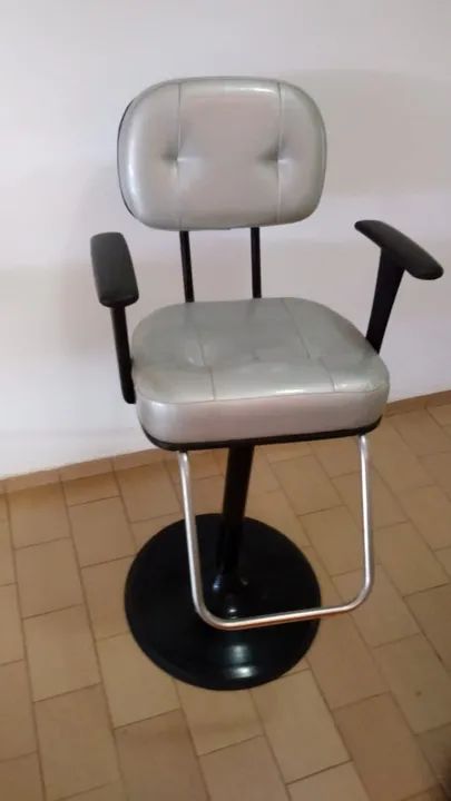 Cadeira infantil para Salão de Beleza