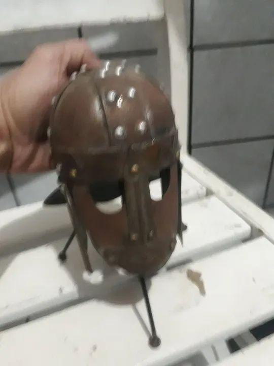 Capacete Medieval Antigo 20cm - Foto 3