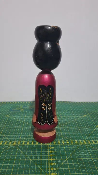 Gueixa de madeira pintada à mão - Foto 3