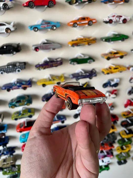 Carrinho Hot Wheels - Colecionável THunt antigo Chevelle  - Foto 3