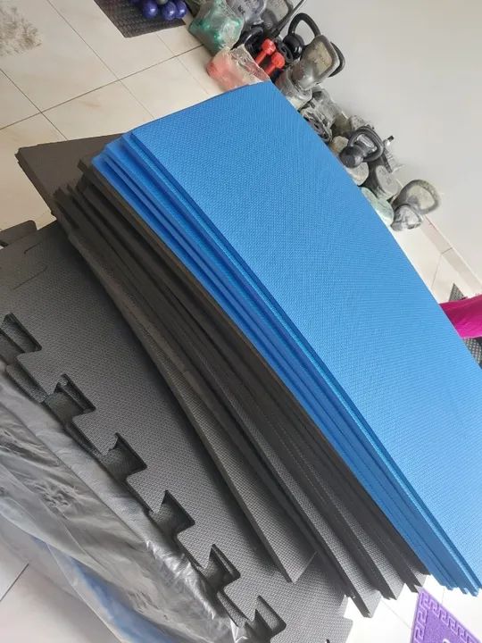 Colchonetes e tatames