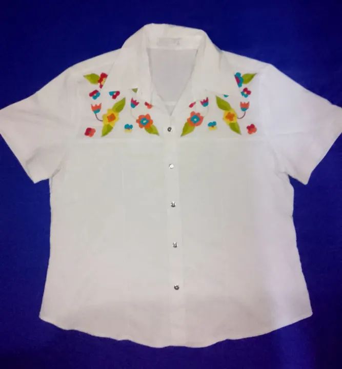 CAMISA FEMININA N°46. (ROGÉRIO COSTA)