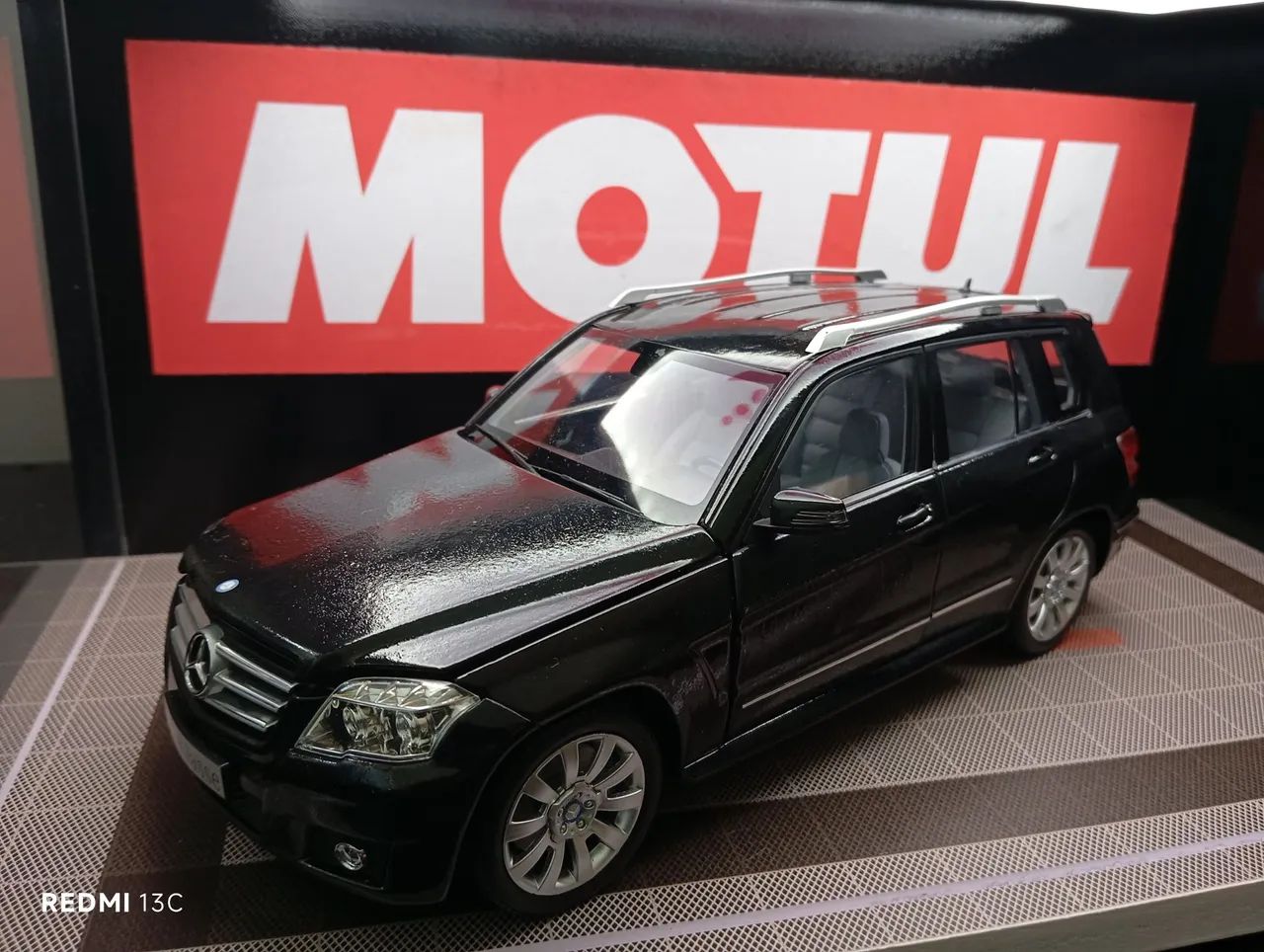 Top Miniatura GLK Class - Minichamps - escala 1/18 - Foto 4