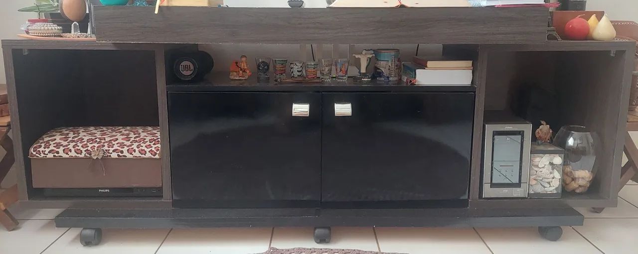 Rack para TV com 2 portas e 2 nichos - Foto 2