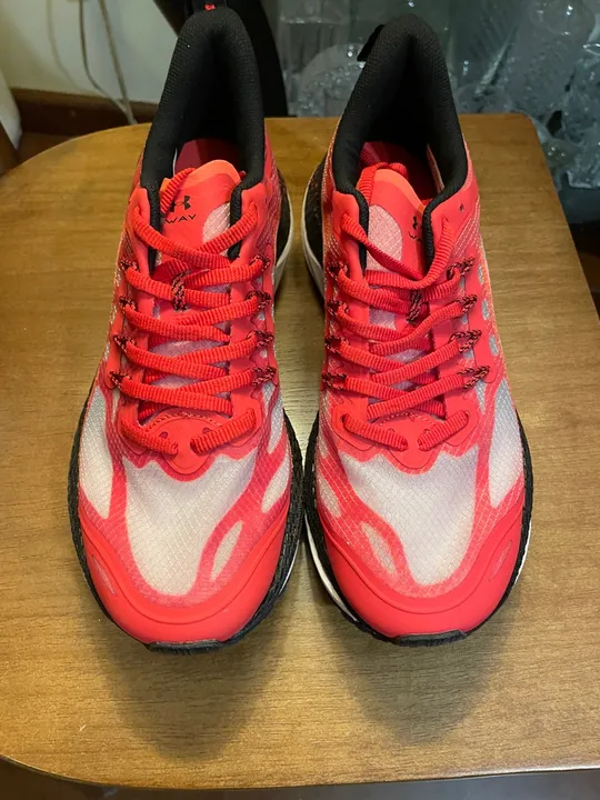 Tênis under armour hovr 39