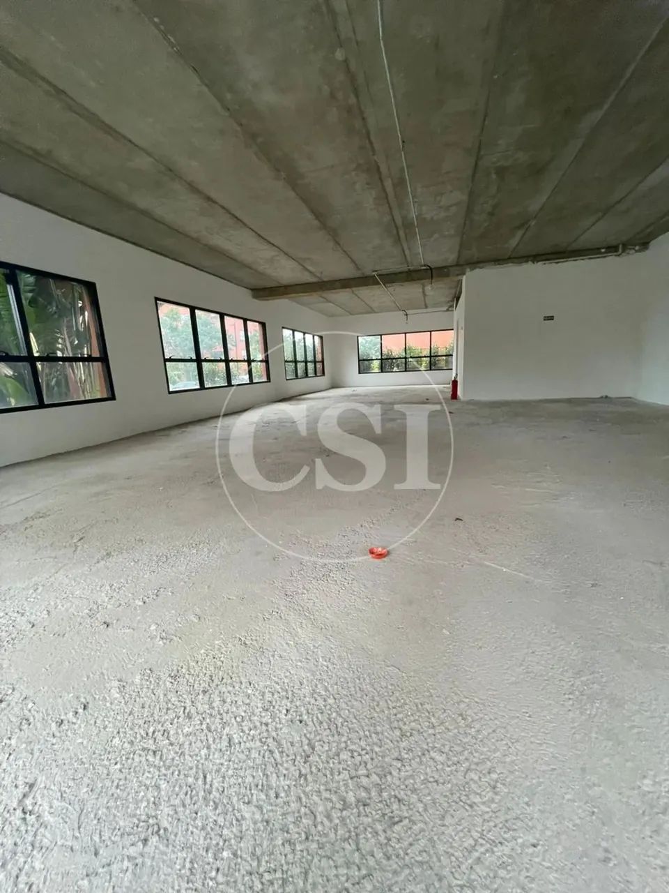 Sala Comercial e 2 banheiros para Alugar, 194 m² por R$ 15.000/Mês