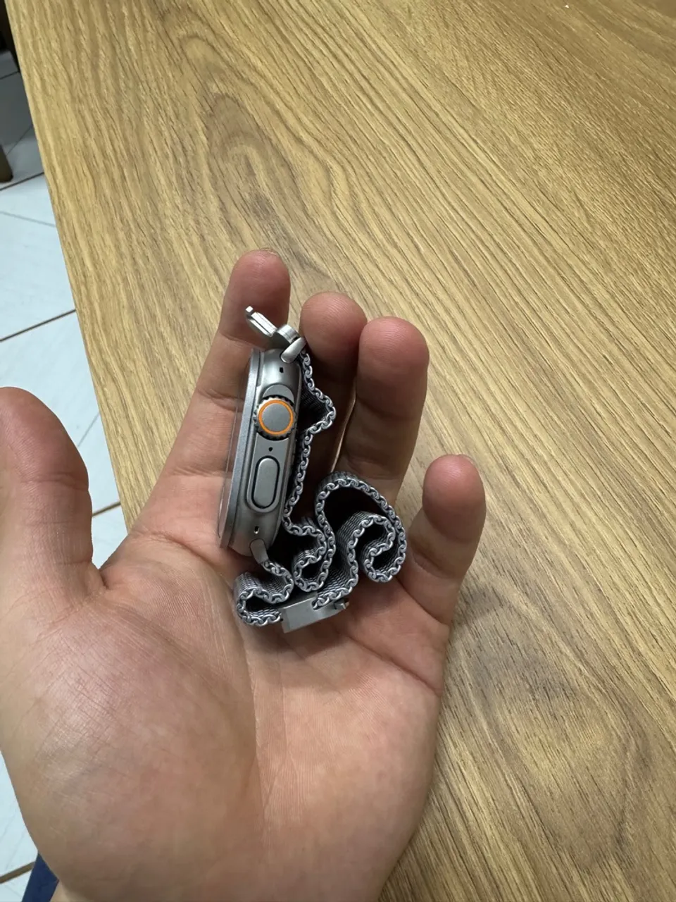 Apple Watch Ultra 2 - Prata 49 mm