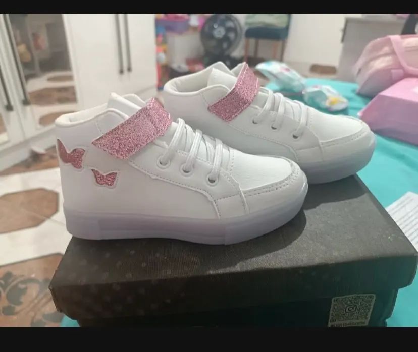 Tênis Infantil LED com Luzes Coloridas - Foto 3