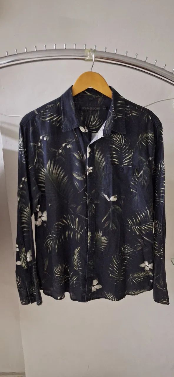 Camisa John John Manga Longa Tropical M  - Foto 2