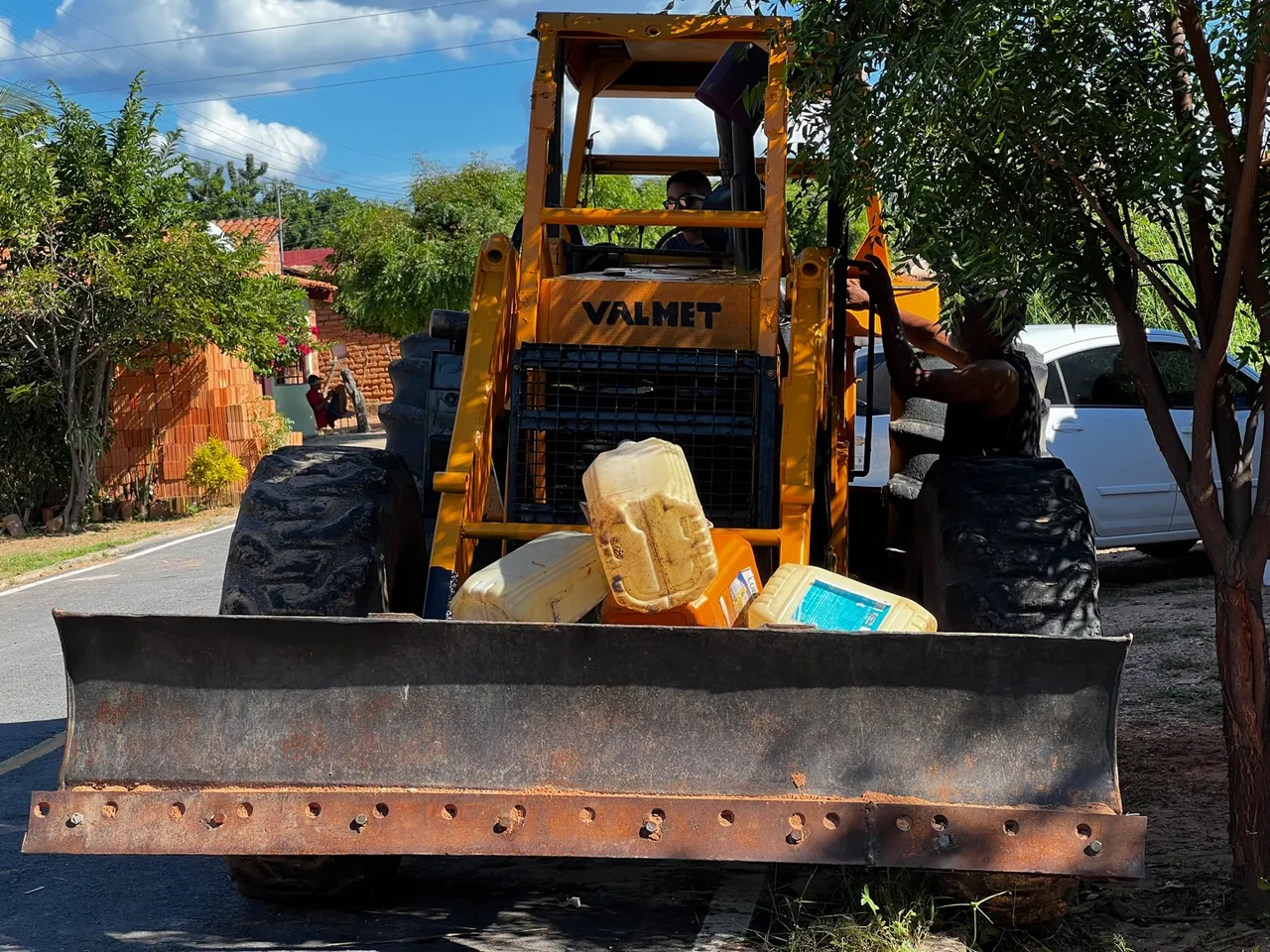 Trator Valmet 128 traçado