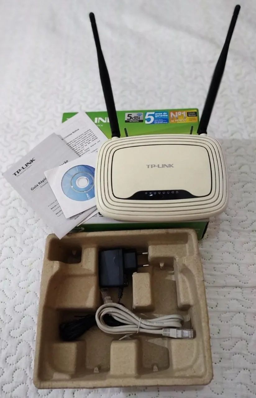 TP-Link Wireless Router Model TL-WR841N, with 2 5dBi Antennas, 300 Mbps64396507993345121