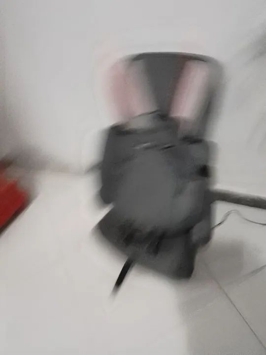 Cadeira de bebê semi nova  - Foto 2