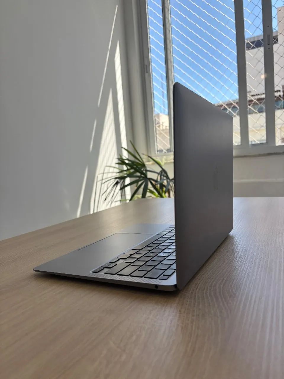 Apple Macbook Air M1 2020 A2337 16gb 512gb - Cinza Espacial (Usado