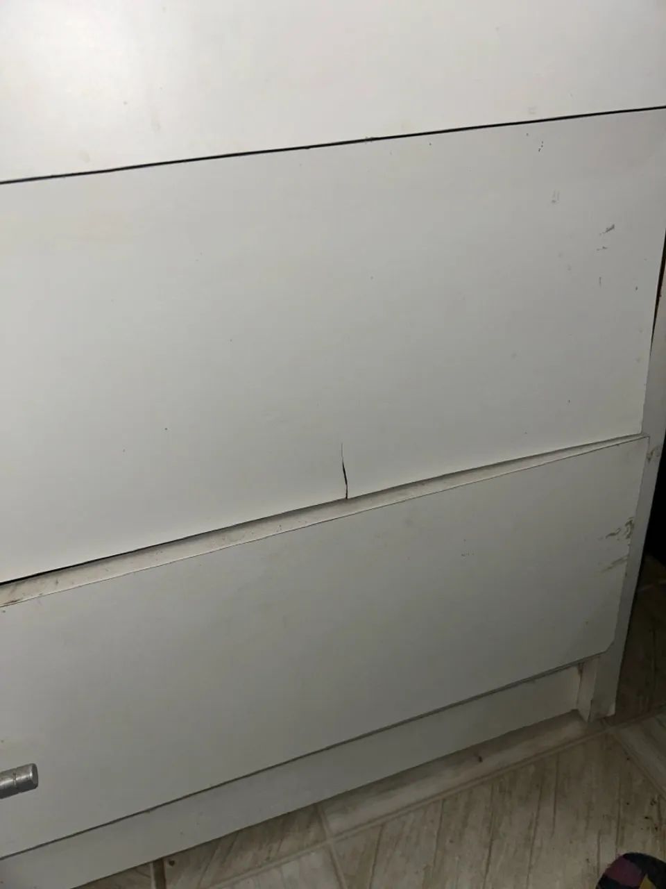 Cômoda branca com 4 gavetas - Foto 3