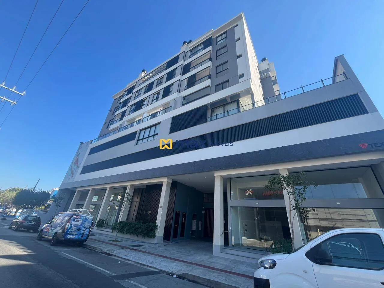 Locação: Apartamento com 2 quartos, sendo 1 suite. para locação. Bairro: Estados. Balneári