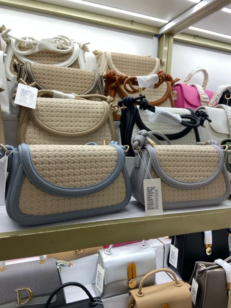 Bolsa de Ombro em Couro Croco - Foto 4
