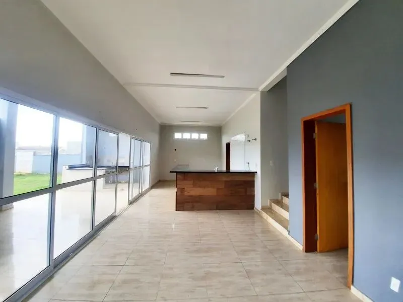 Sobrado para alugar no Condomínio Jardim Solar do Bosque, em Sorocaba-SP.