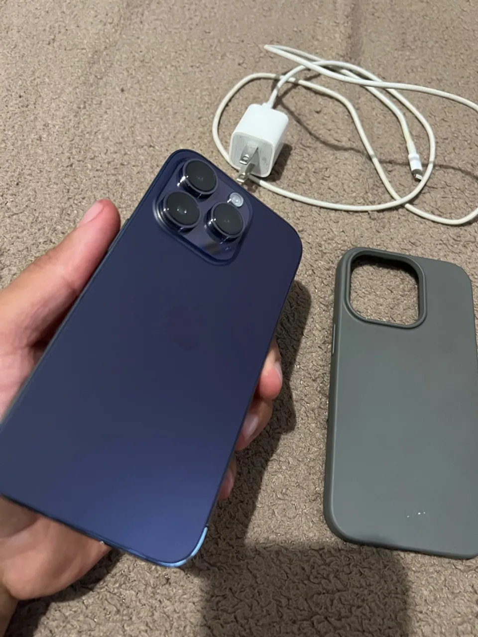 Vendo IPhone 14 Pro 256gb novo praticamente