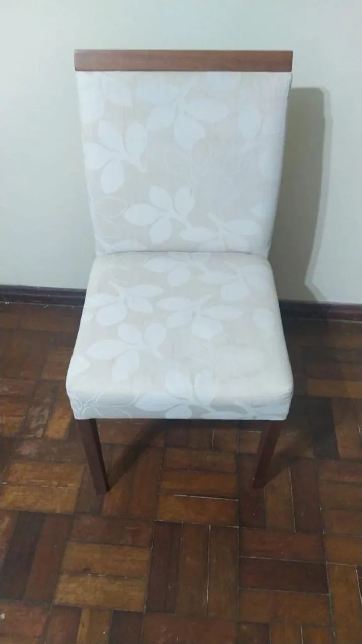Mesa de Jantar de Vidro com Base de Madeira c/cadeiras - Foto 2