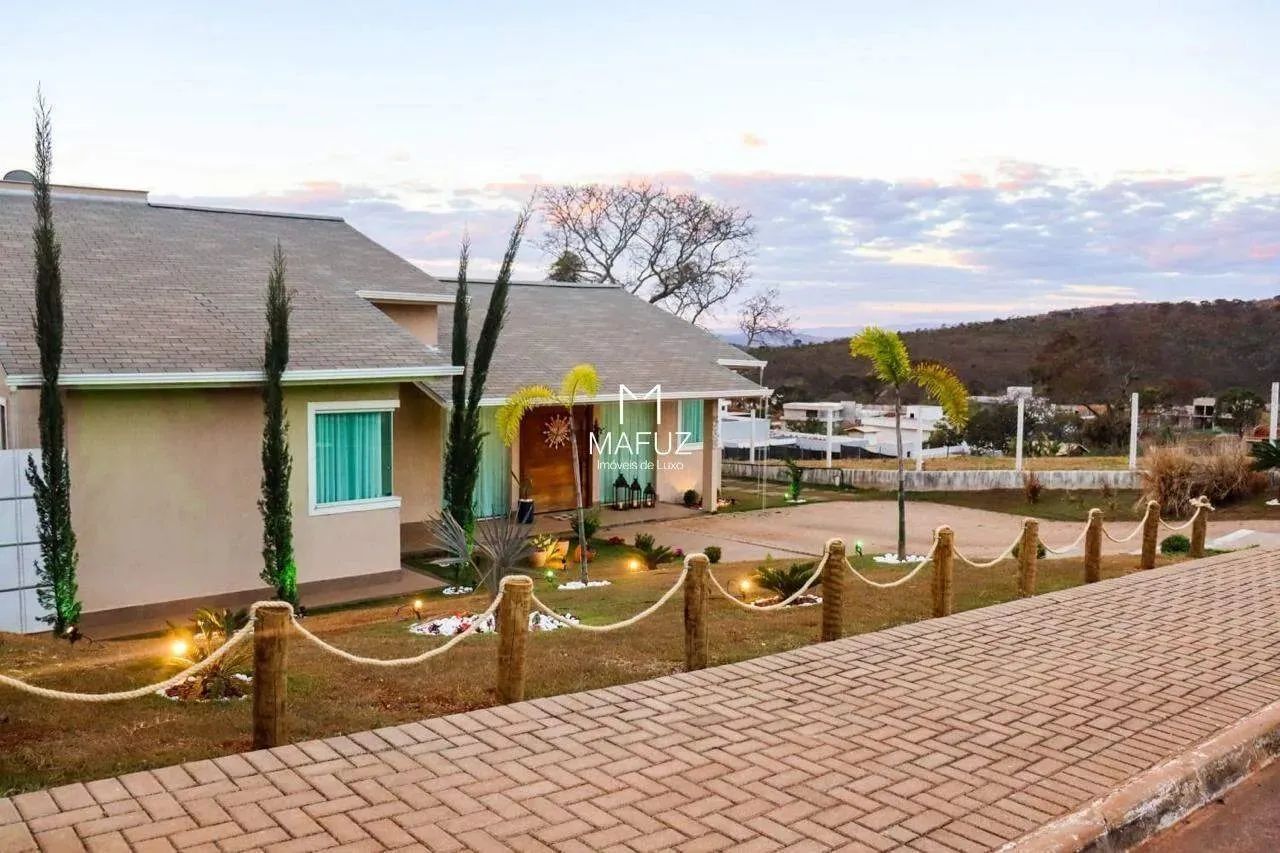 Casa à venda, 4 quartos, 2 suítes, 4 vagas, Condomínio Gran Royalle - Lagoa Santa/MG