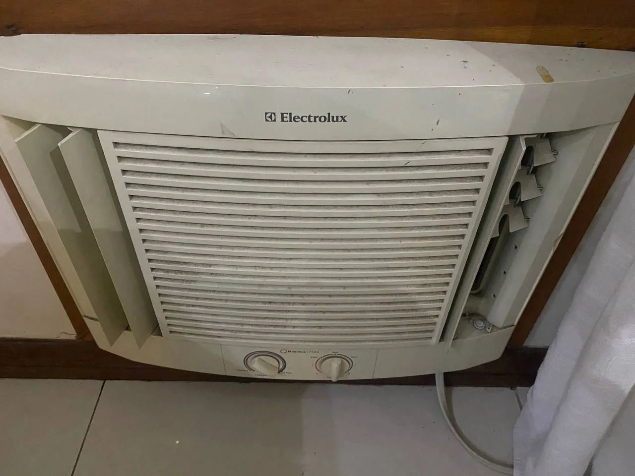 Ar condicionado de janela Electrolux 7500 busca 2w0v