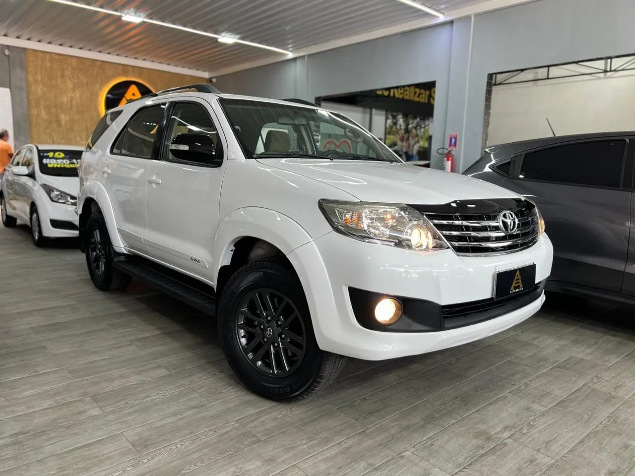 TOYOTA HILUX 2015 Usados e Novos