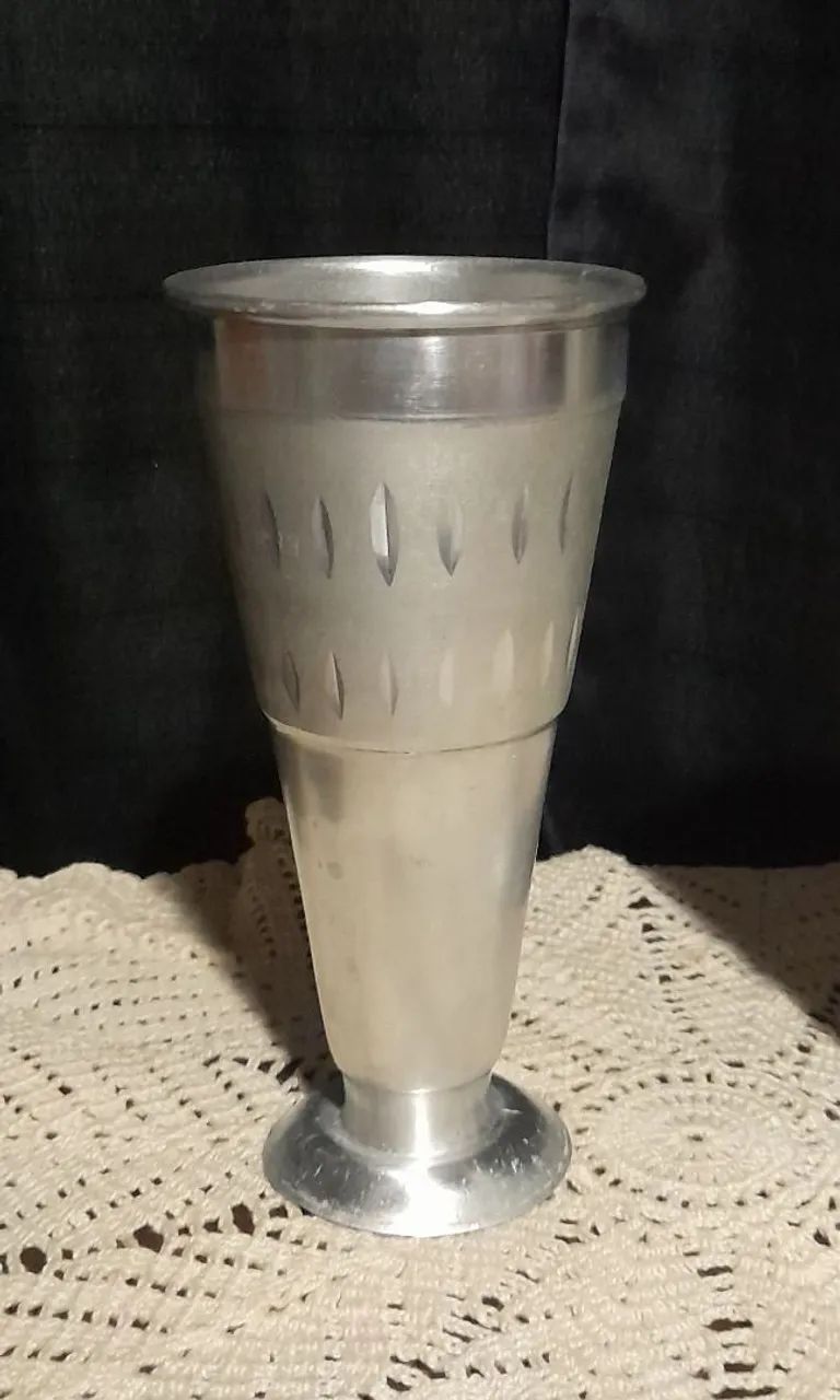 2 Taças de Alumínio Vintage Decorativos - Foto 3