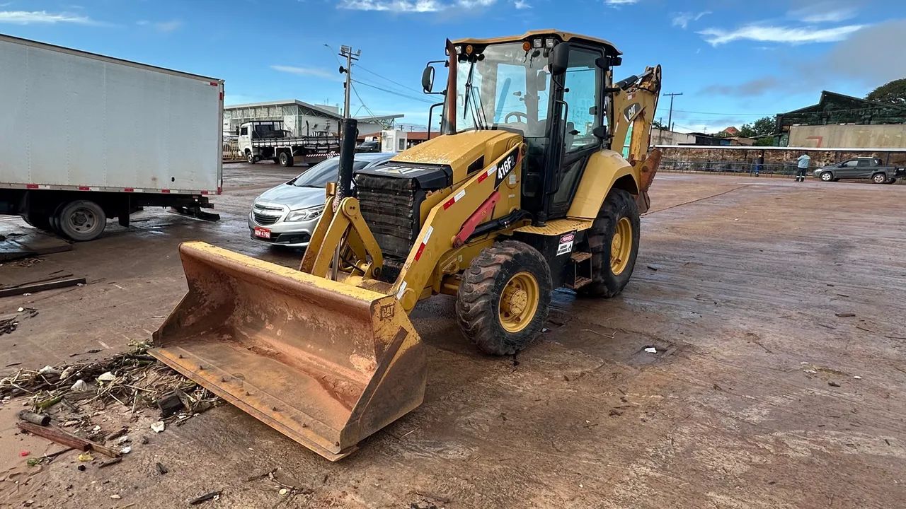  CATERPILLAR 416F2  4X4 ANO 2017  - Foto 4