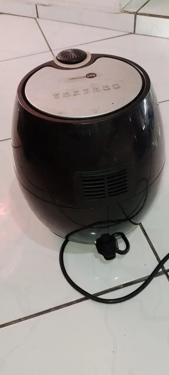 Fritadeira eletrica fun kitchen 127v e 1400w  - Foto 3