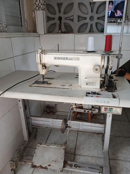 Máquina industrial reta singer 