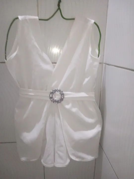 Macacão Curto Social Branco Feminino M  - Foto 3