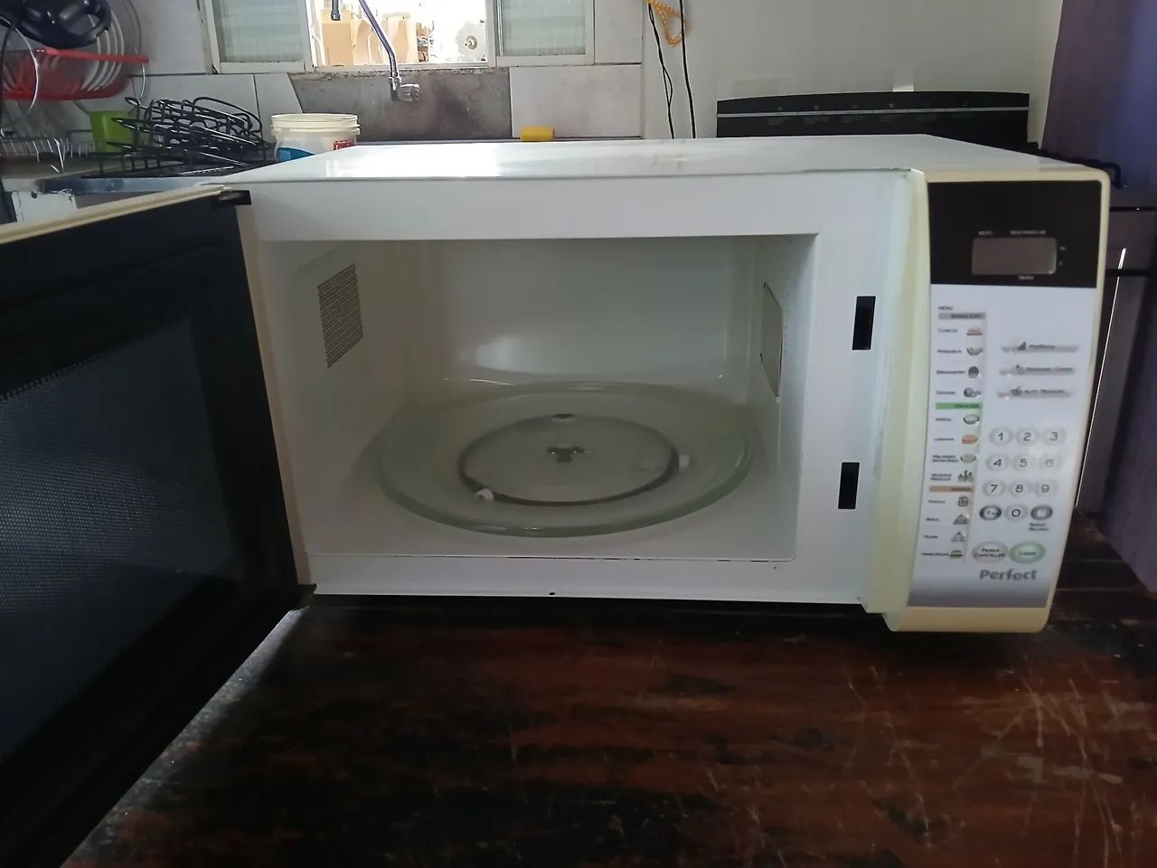 Microondas Panasonic 28 litros - Foto 2