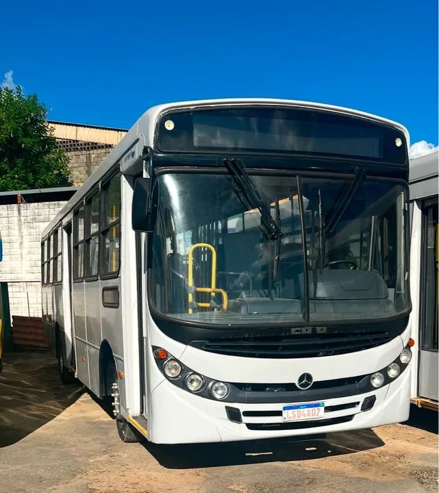 Ônibus 2011/ 2012 0f 1418 Mercedes curto - Foto 3