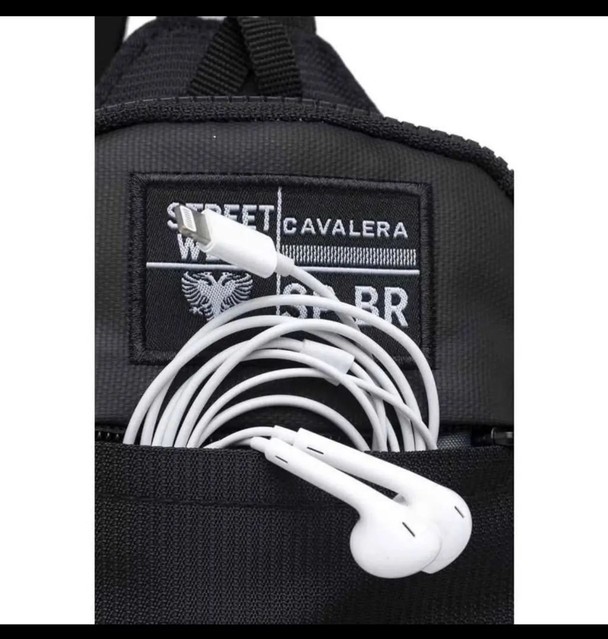 Bolsa de Ombro Cavalera Preta - Foto 5